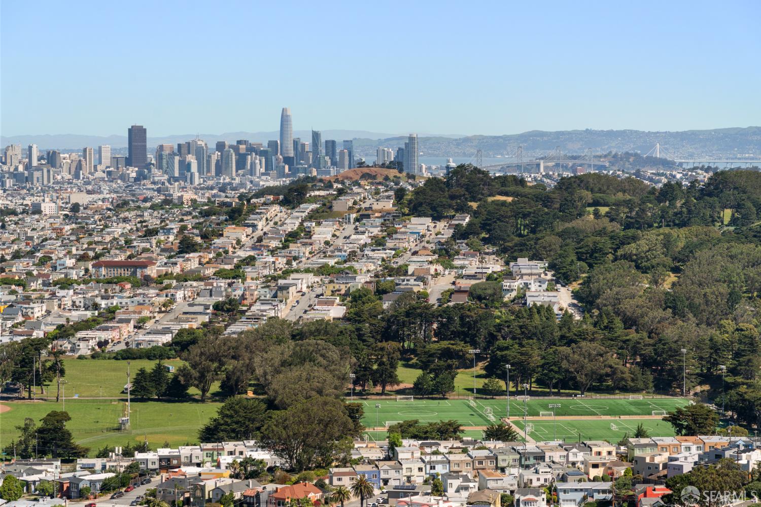 Detail Gallery Image 3 of 40 For 84 Caroline Way, Daly City,  CA 94014 - 2 Beds | 2 Baths