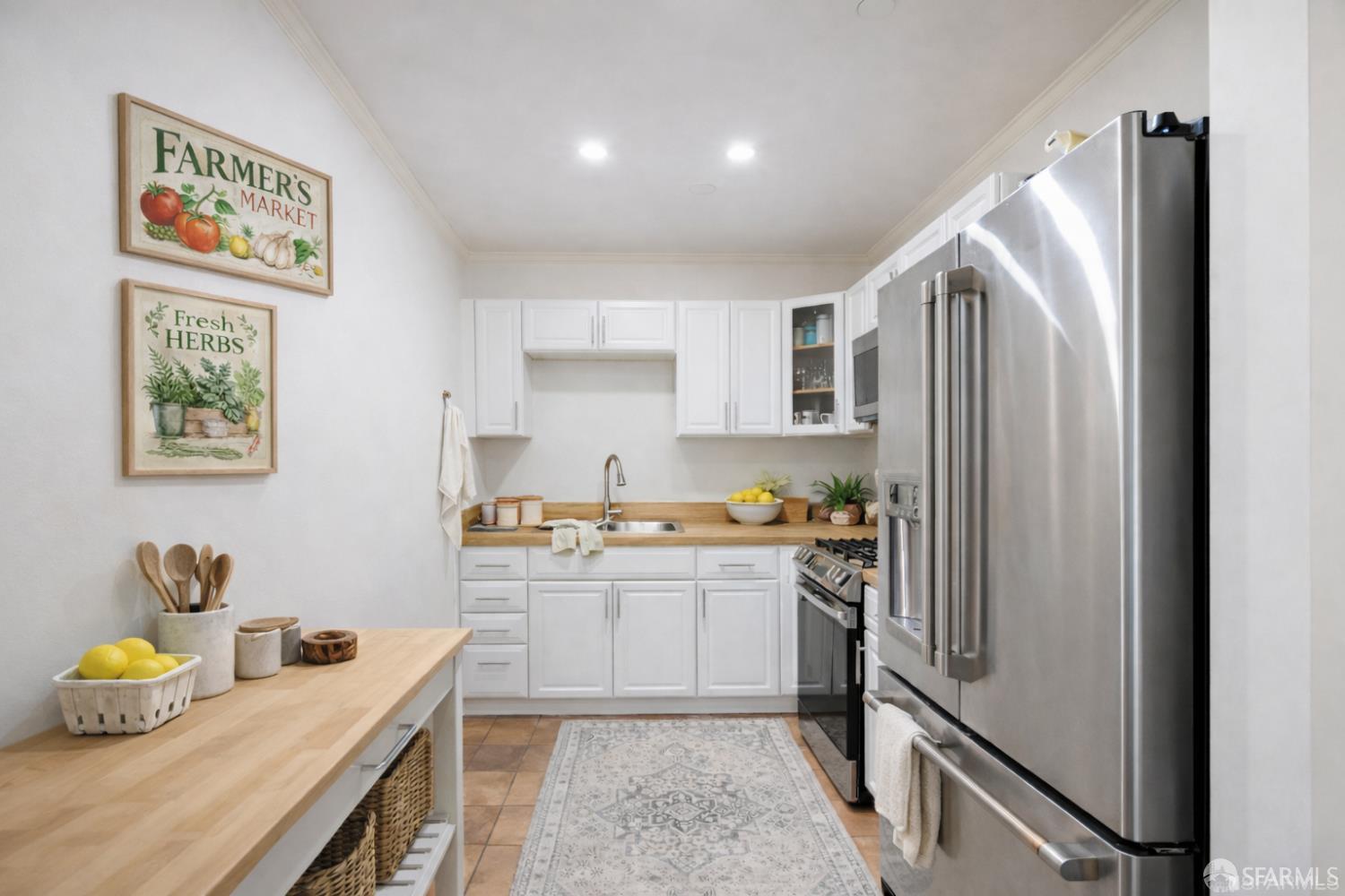 Detail Gallery Image 13 of 30 For 1863 Filbert St, San Francisco,  CA 94123 - 4 Beds | 2/2 Baths