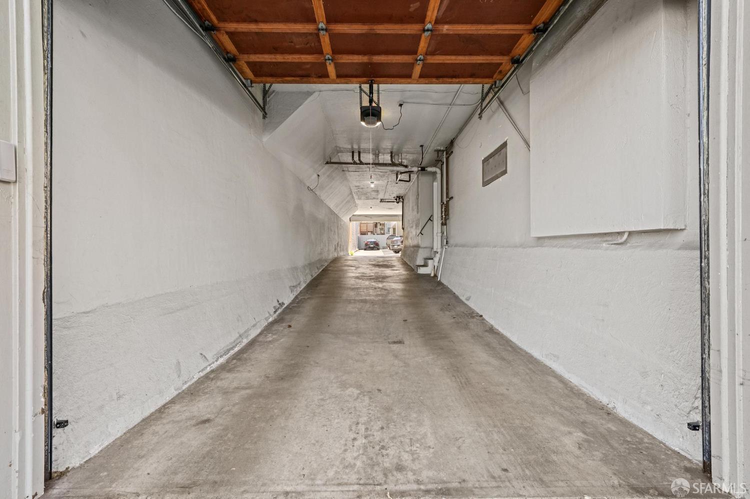 Photo #32: 426118312 Listing: Photo #32