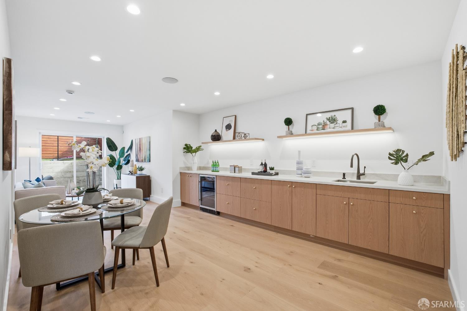 Detail Gallery Image 51 of 75 For 511 Edinburgh St, San Francisco,  CA 94112 - 4 Beds | 4/1 Baths