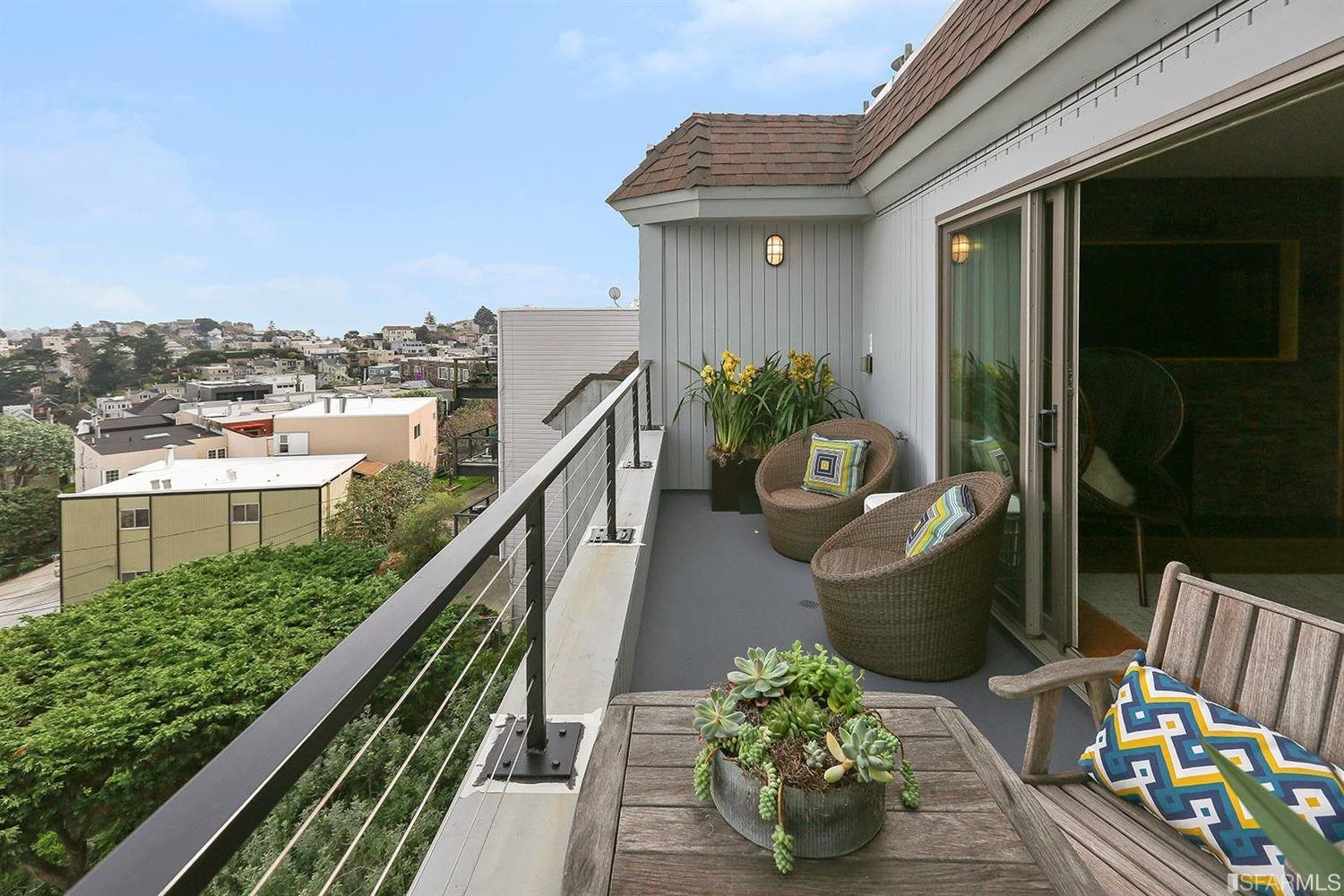 Photo #4: 426119320 Listing: Photo #4