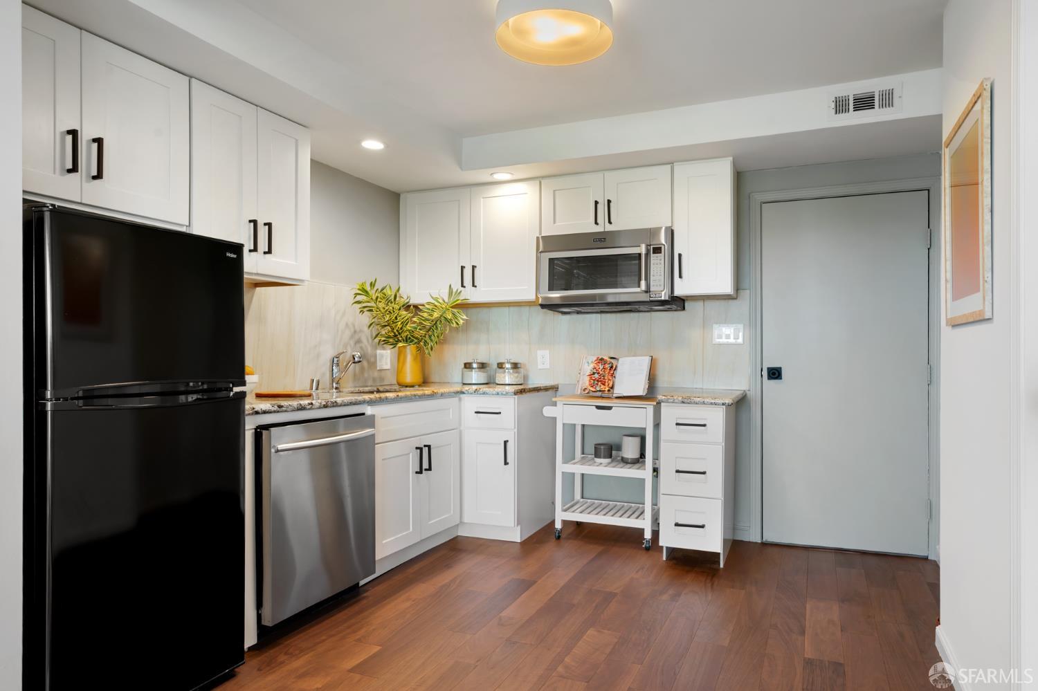 Detail Gallery Image 23 of 40 For 84 Caroline Way, Daly City,  CA 94014 - 2 Beds | 2 Baths