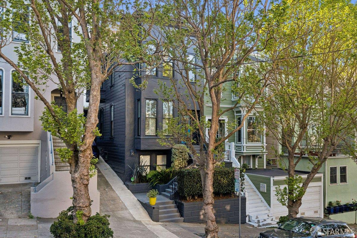 Detail Gallery Image 4 of 99 For 7 Broderick St, San Francisco,  CA 94117 - 4 Beds | 3/1 Baths