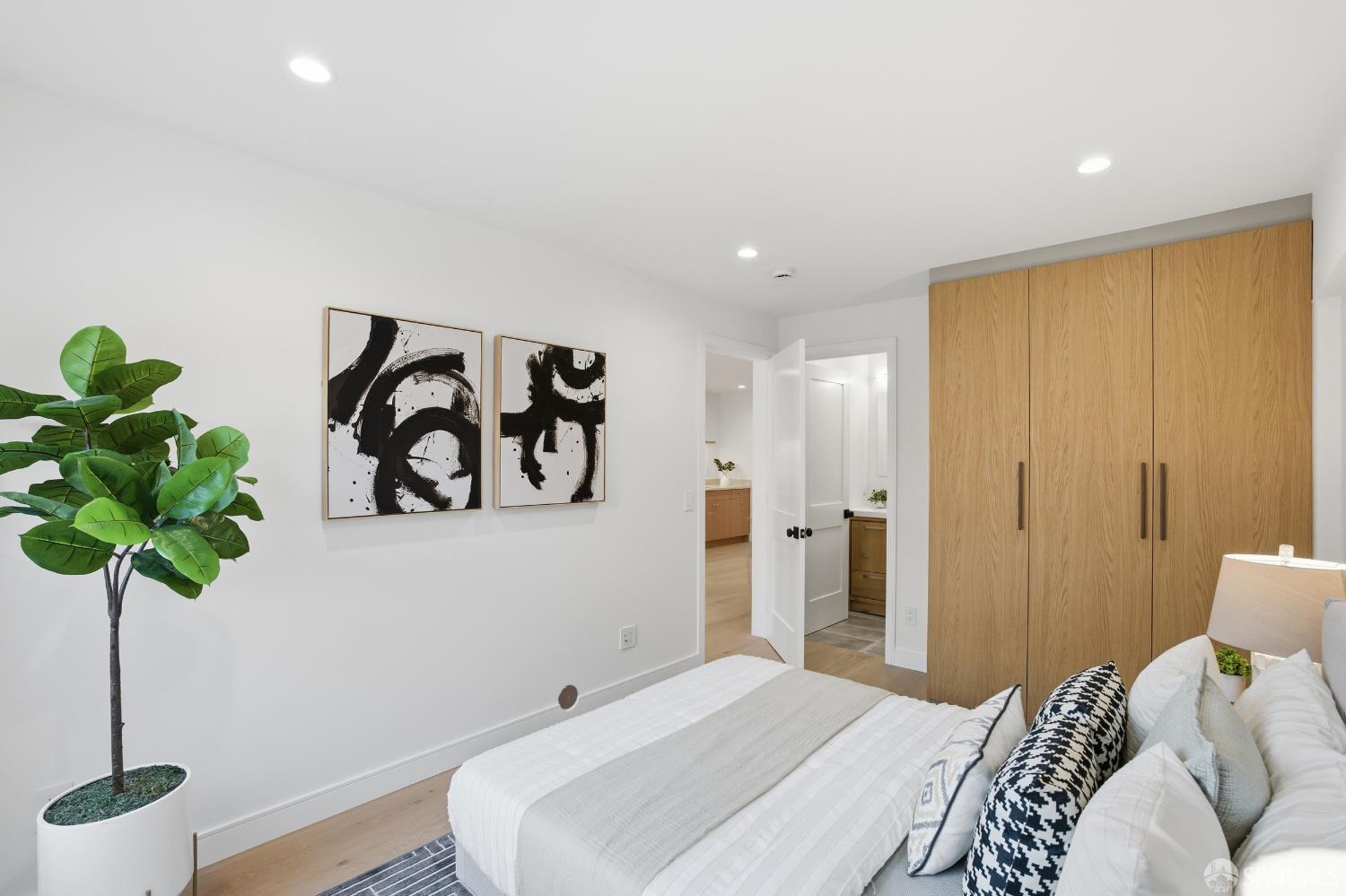 Detail Gallery Image 59 of 75 For 511 Edinburgh St, San Francisco,  CA 94112 - 4 Beds | 4/1 Baths