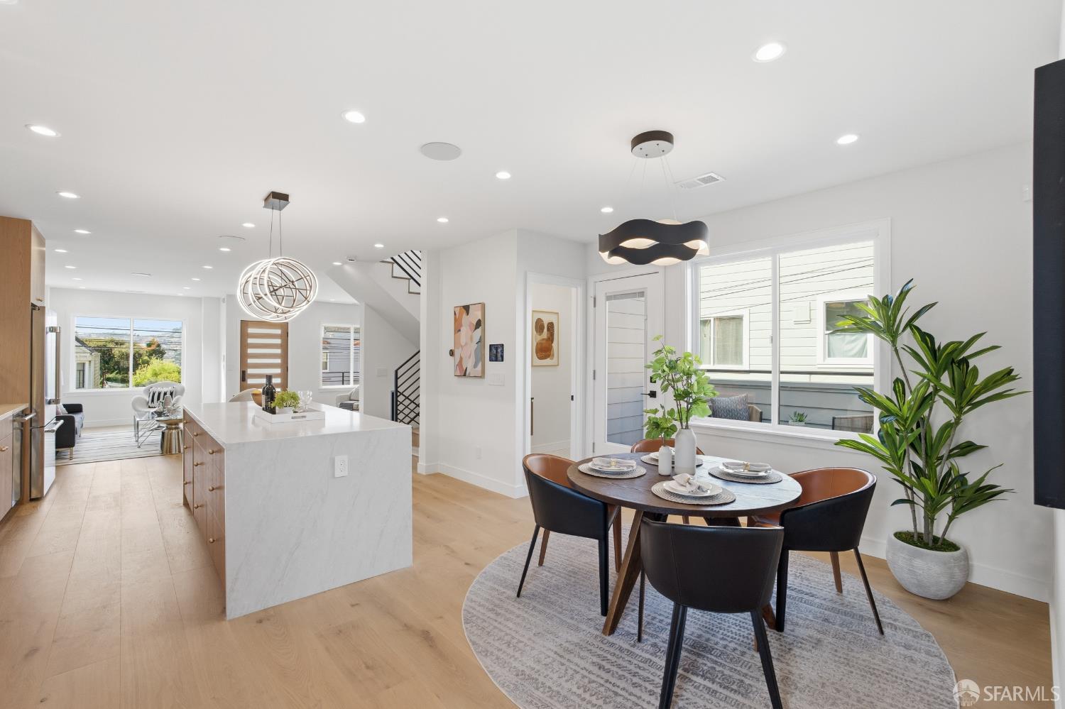 Detail Gallery Image 21 of 75 For 511 Edinburgh St, San Francisco,  CA 94112 - 4 Beds | 4/1 Baths