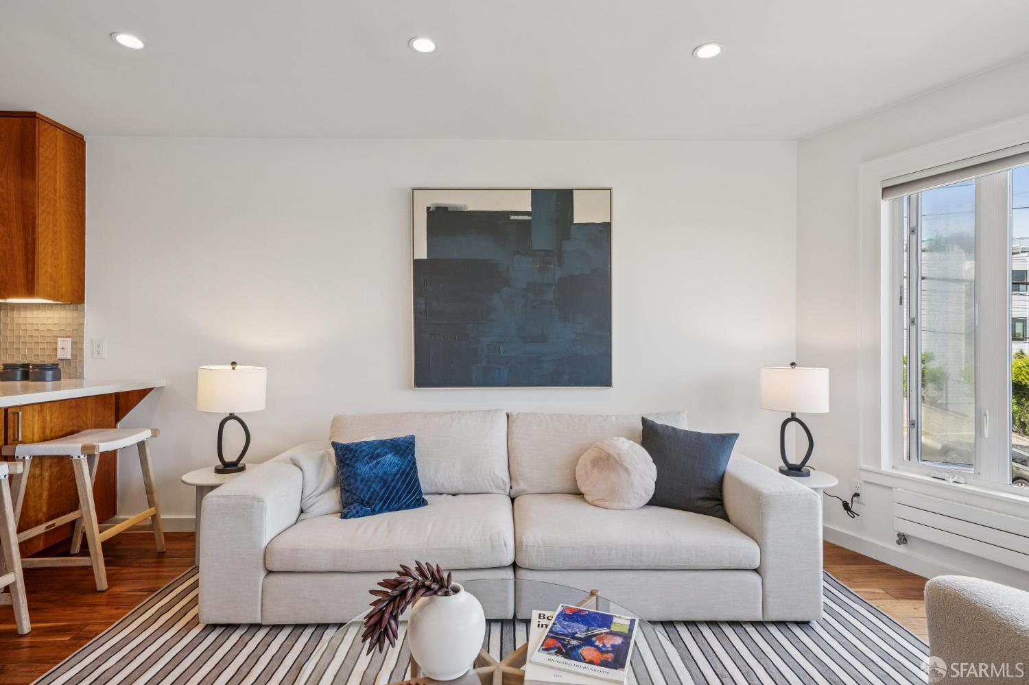 Photo #7: 426118312 Listing: Photo #7