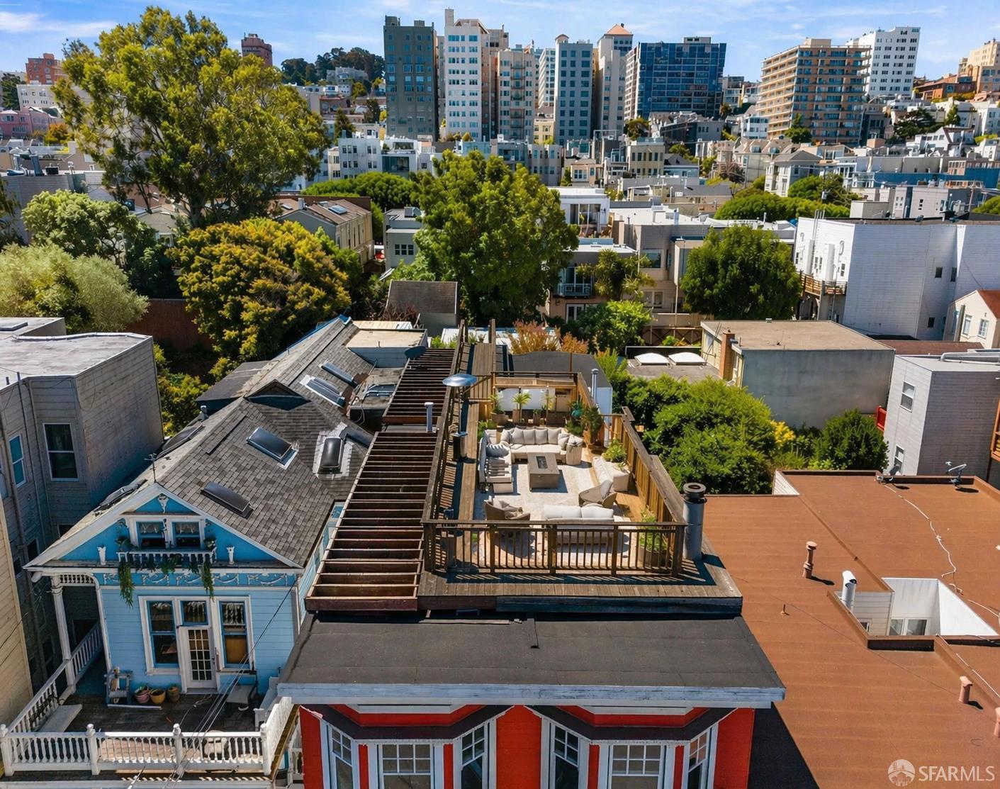 Detail Gallery Image 24 of 30 For 1863 Filbert St, San Francisco,  CA 94123 - 4 Beds | 2/2 Baths