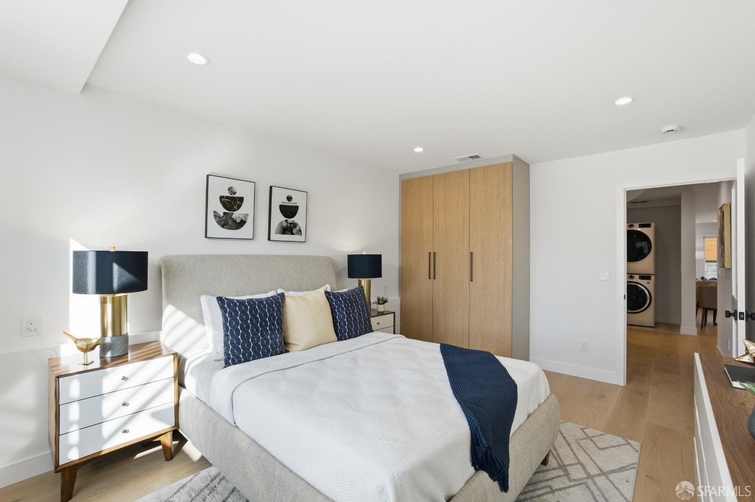 Detail Gallery Image 50 of 75 For 511 Edinburgh St, San Francisco,  CA 94112 - 4 Beds | 4/1 Baths