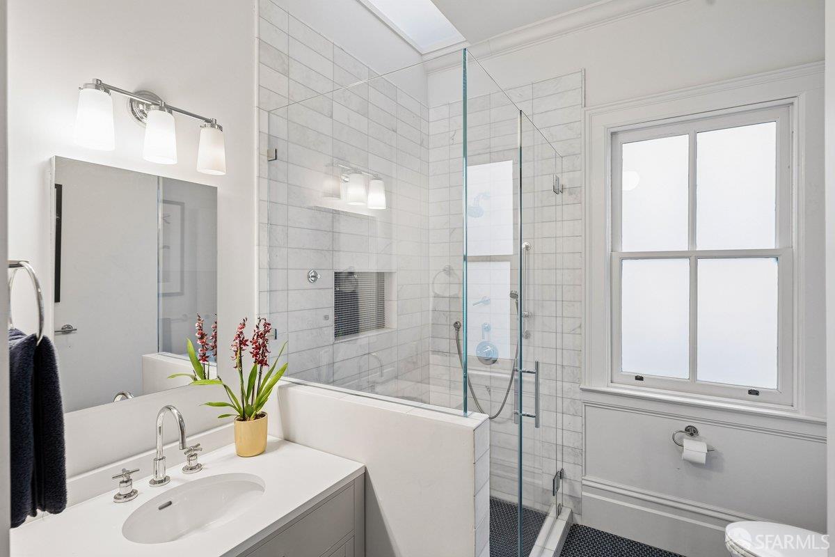 Detail Gallery Image 70 of 99 For 7 Broderick St, San Francisco,  CA 94117 - 4 Beds | 3/1 Baths