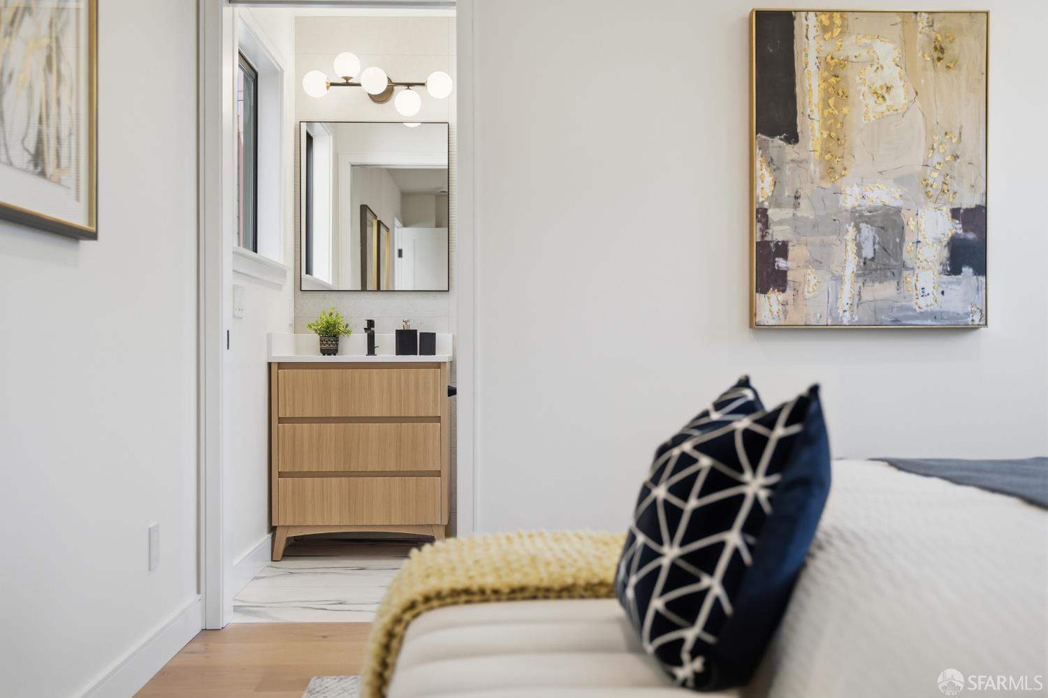 Detail Gallery Image 37 of 75 For 511 Edinburgh St, San Francisco,  CA 94112 - 4 Beds | 4/1 Baths