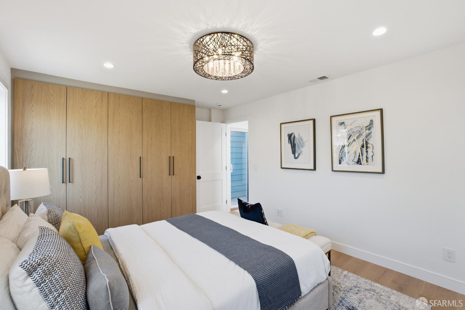 Detail Gallery Image 29 of 75 For 511 Edinburgh St, San Francisco,  CA 94112 - 4 Beds | 4/1 Baths