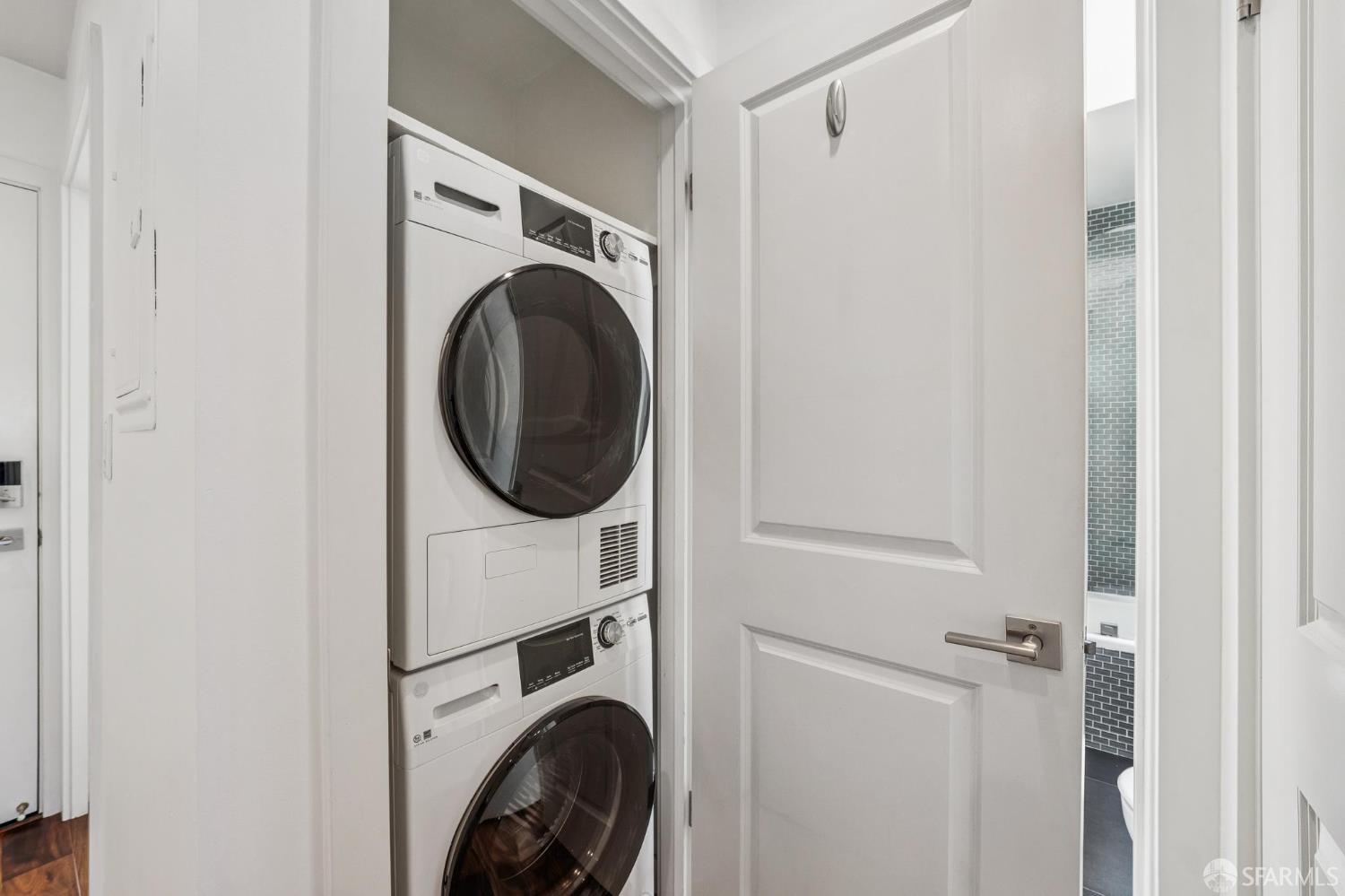 Photo #21: 426118312 Listing: Photo #21