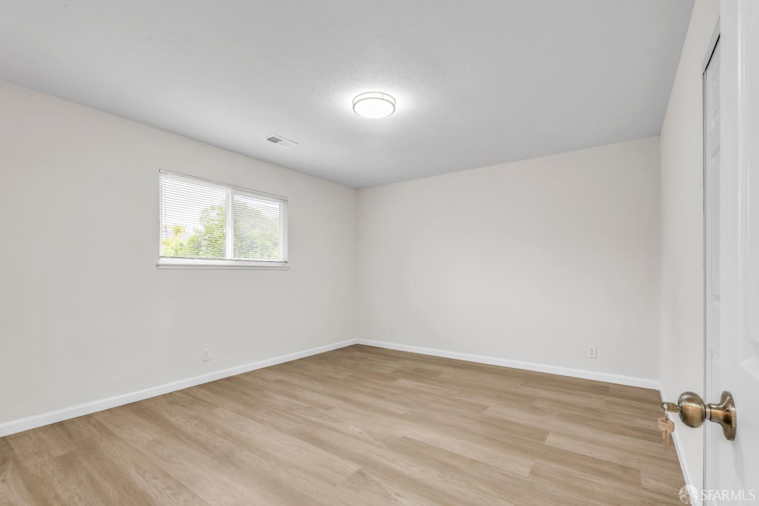 Detail Gallery Image 21 of 39 For 3724 Carol St, Pinole,  CA 94564 - 4 Beds | 2/1 Baths