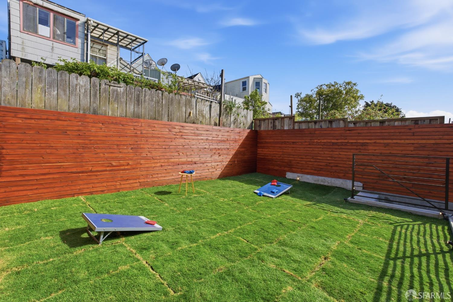 Detail Gallery Image 69 of 75 For 511 Edinburgh St, San Francisco,  CA 94112 - 4 Beds | 4/1 Baths