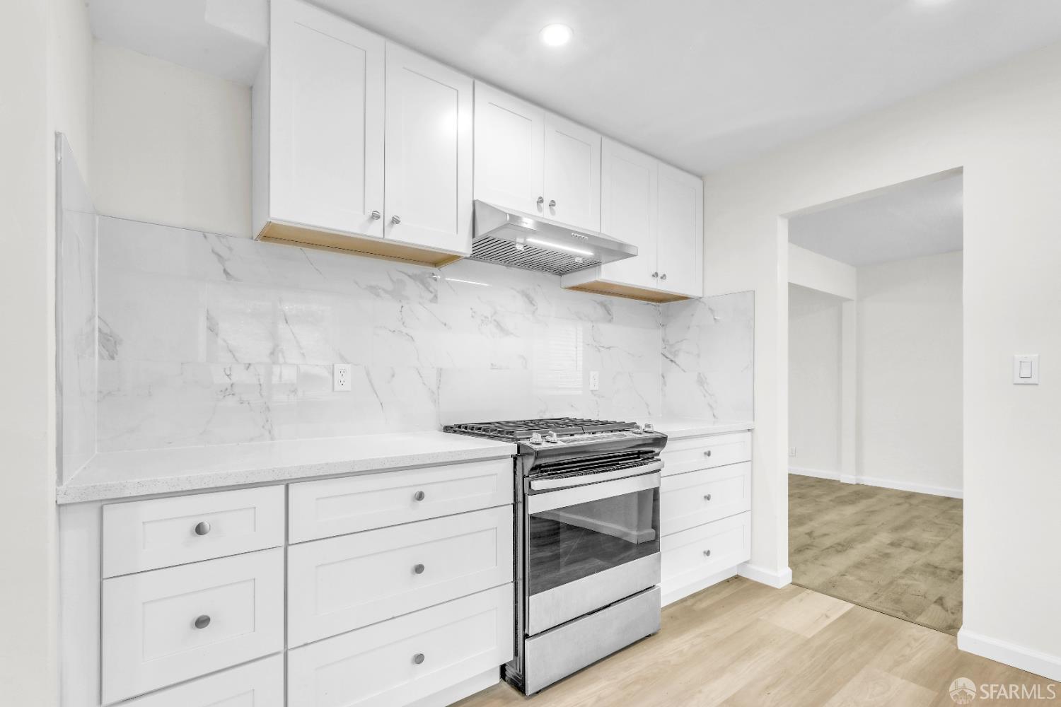 Detail Gallery Image 9 of 39 For 3724 Carol St, Pinole,  CA 94564 - 4 Beds | 2/1 Baths