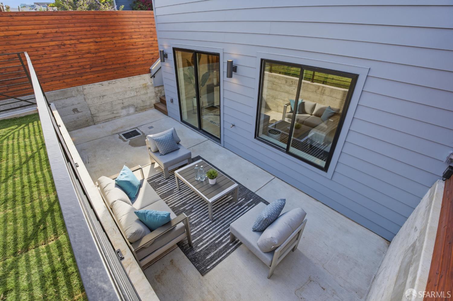 Detail Gallery Image 67 of 75 For 511 Edinburgh St, San Francisco,  CA 94112 - 4 Beds | 4/1 Baths