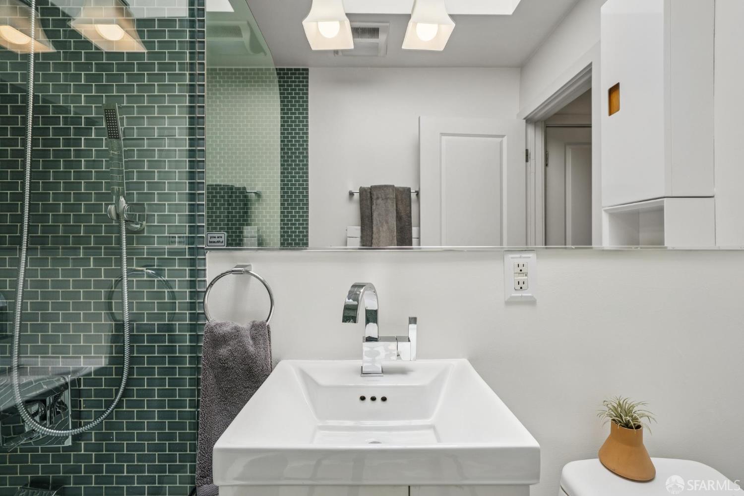 Photo #20: 426118312 Listing: Photo #20