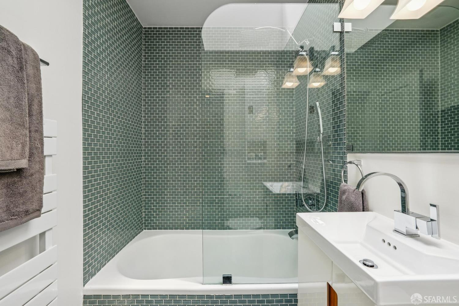 Photo #19: 426118312 Listing: Photo #19