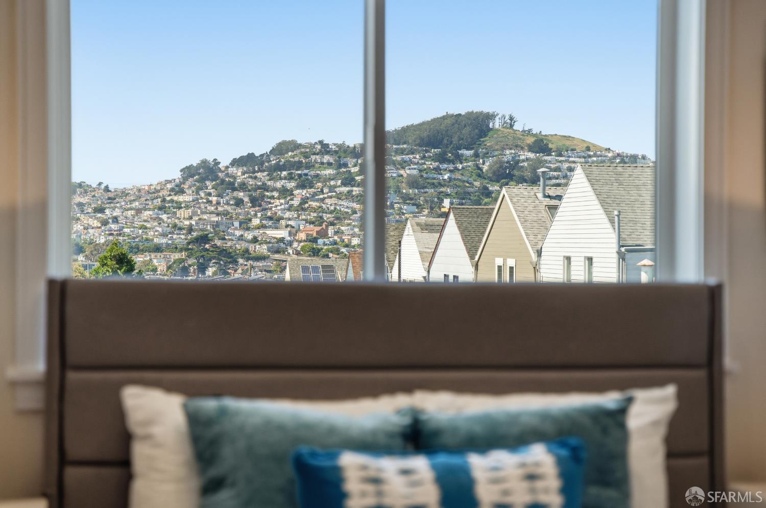 Detail Gallery Image 42 of 75 For 511 Edinburgh St, San Francisco,  CA 94112 - 4 Beds | 4/1 Baths