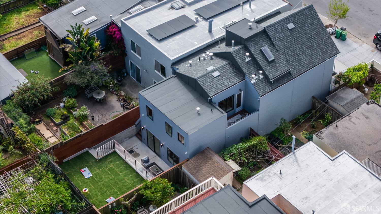 Detail Gallery Image 74 of 75 For 511 Edinburgh St, San Francisco,  CA 94112 - 4 Beds | 4/1 Baths