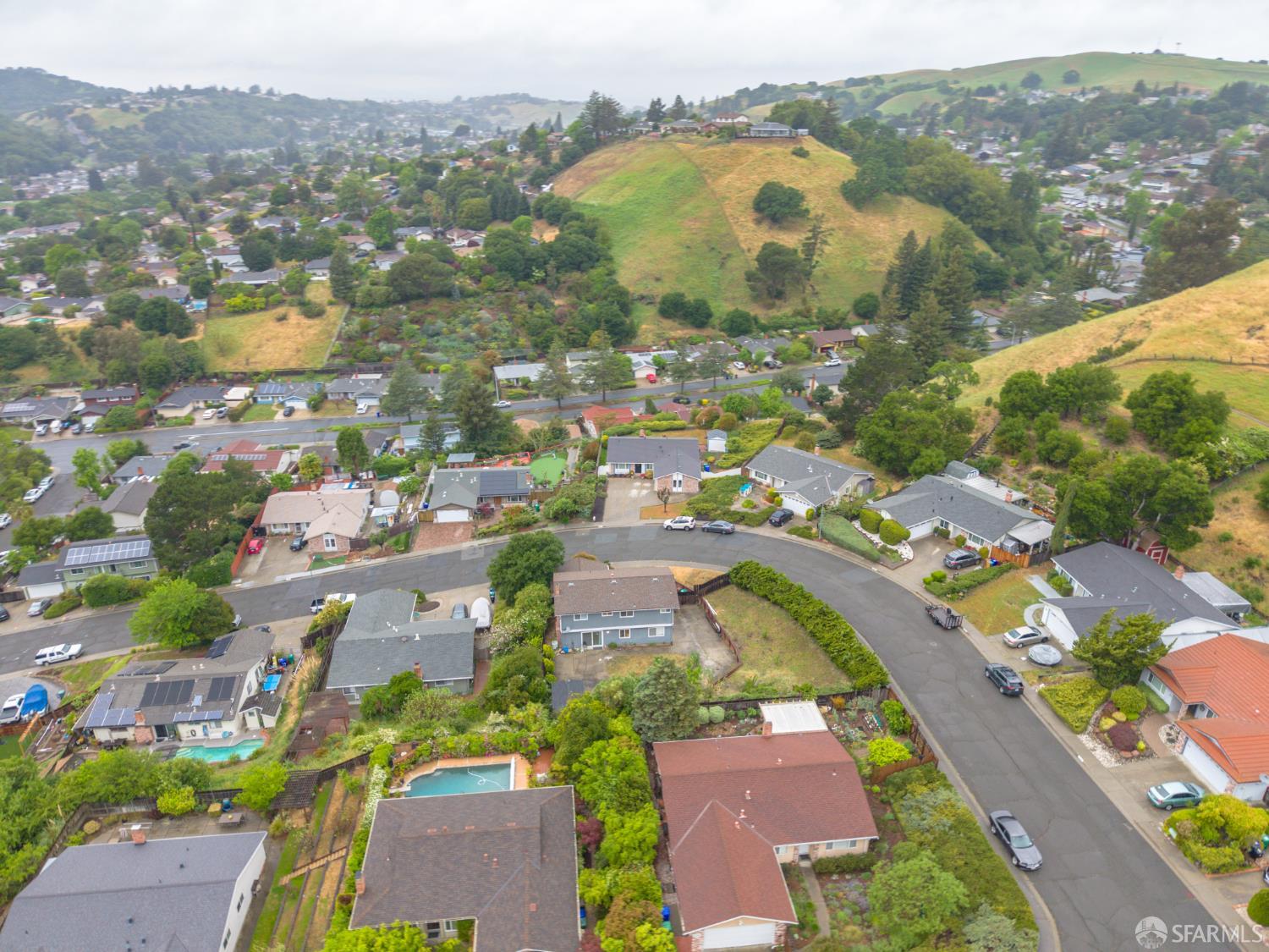 Detail Gallery Image 38 of 39 For 3724 Carol St, Pinole,  CA 94564 - 4 Beds | 2/1 Baths