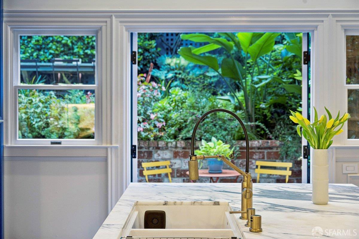 Detail Gallery Image 47 of 99 For 7 Broderick St, San Francisco,  CA 94117 - 4 Beds | 3/1 Baths