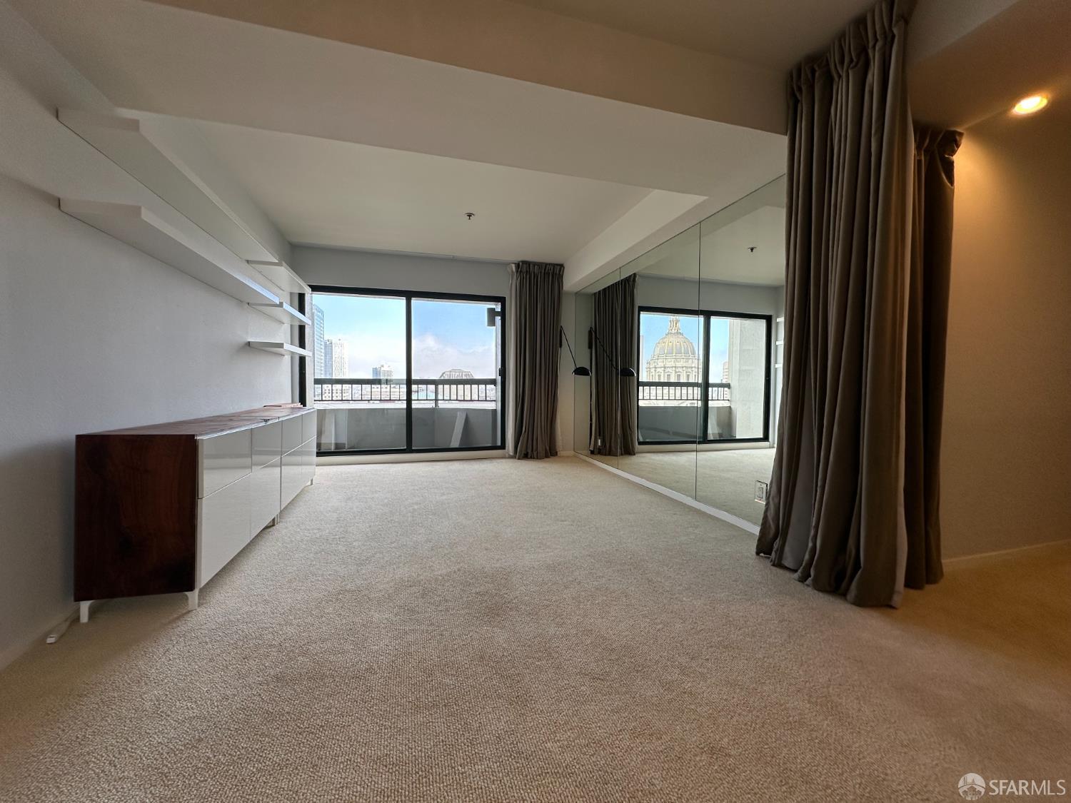 Photo #8: 426119170 Listing: Photo #8