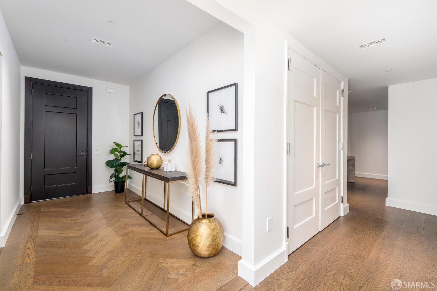 Detail Gallery Image 2 of 61 For 706 Mission St 16b,  San Francisco,  CA 94103 - 3 Beds | 3/1 Baths