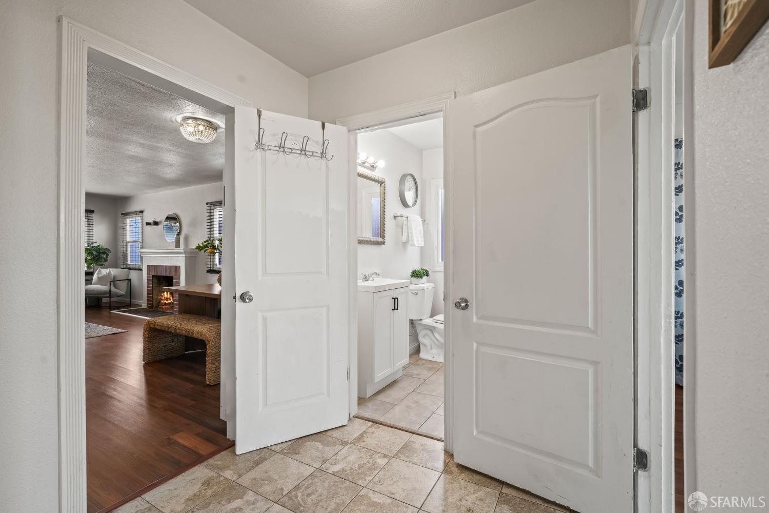 Detail Gallery Image 28 of 41 For 1309 105th Ave, Oakland,  CA 94603 - 3 Beds | 1 Baths