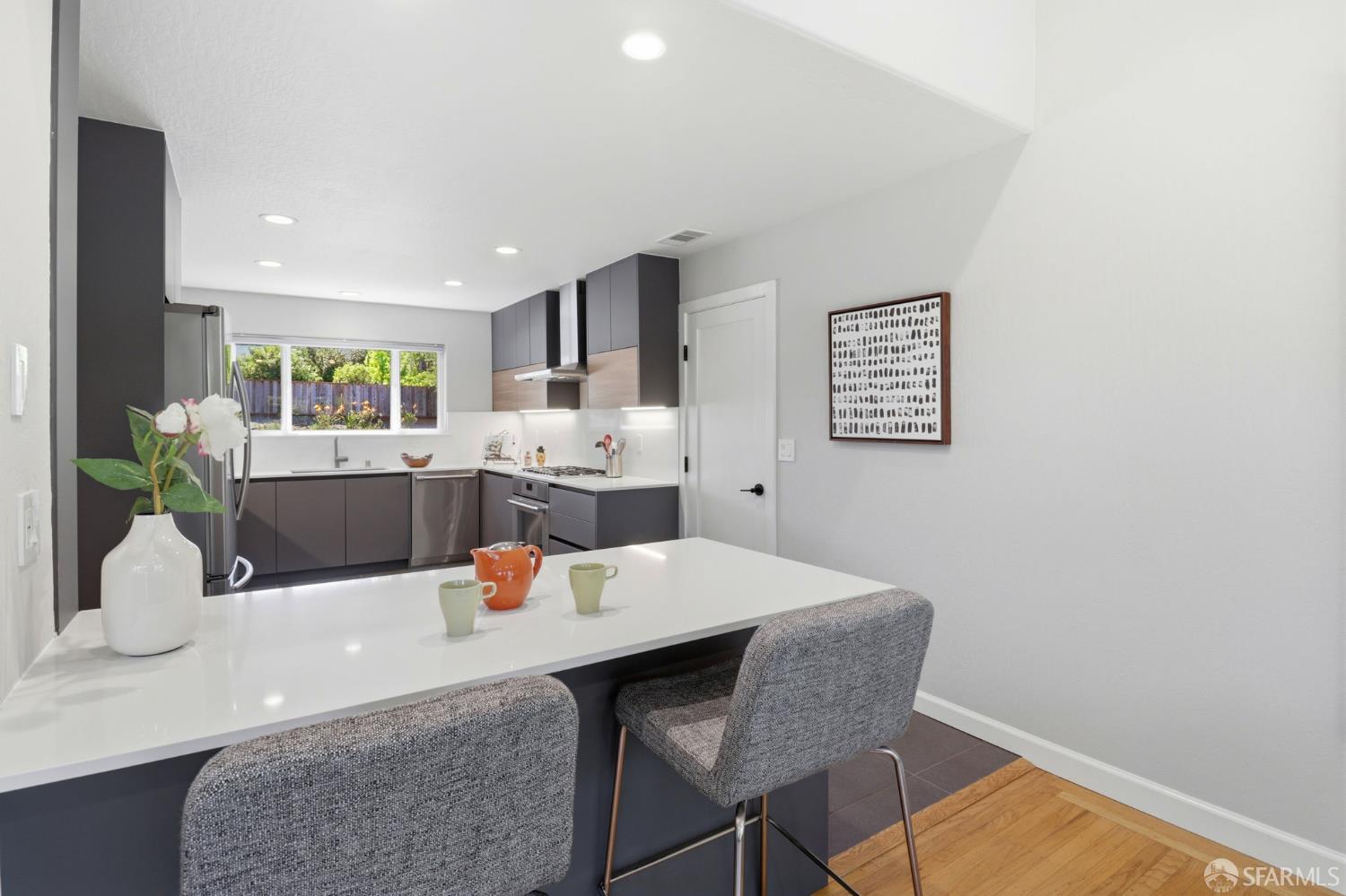 Detail Gallery Image 11 of 56 For 2117 Queens Ln, San Mateo,  CA 94402 - 4 Beds | 2 Baths