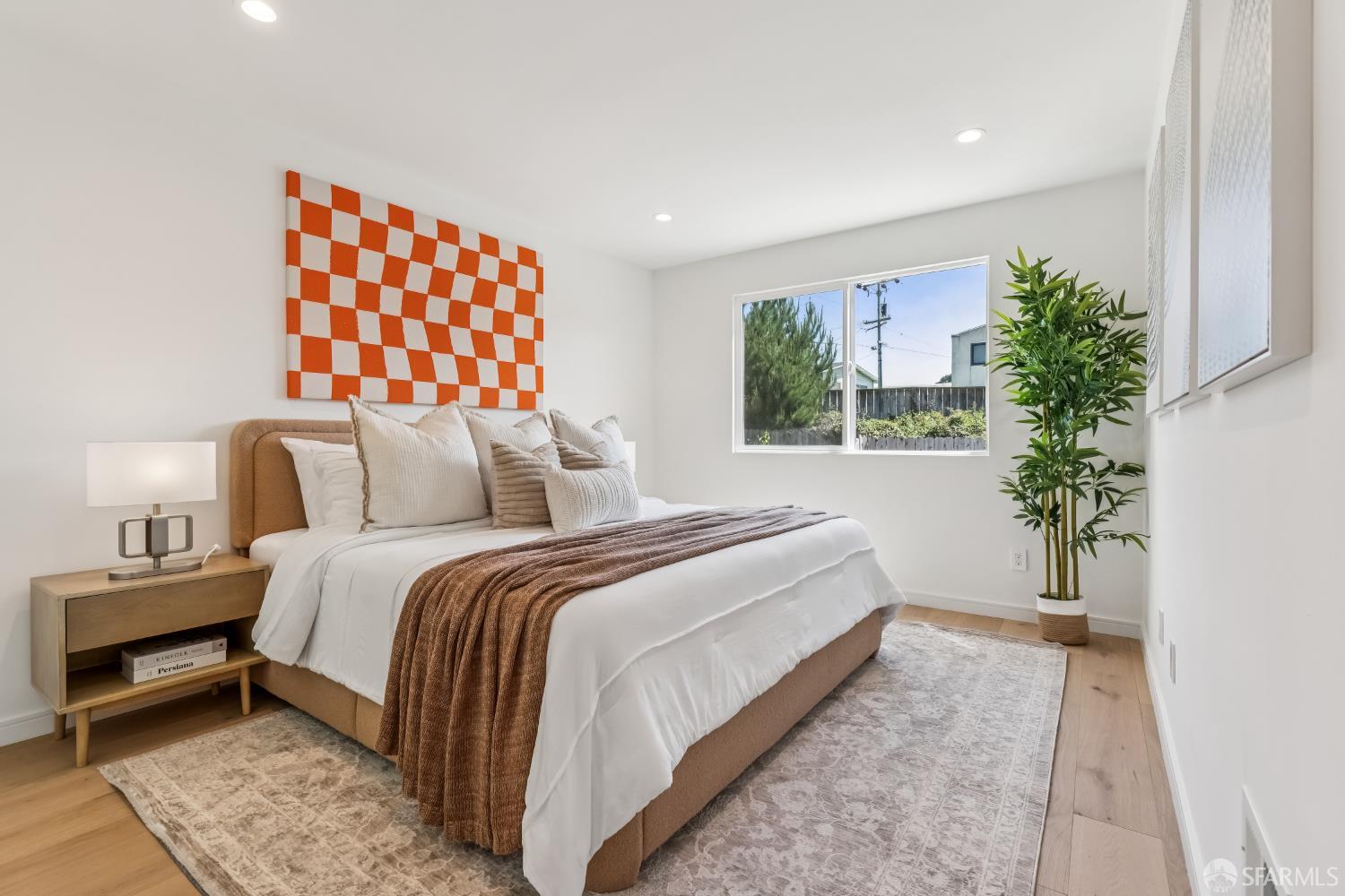 Detail Gallery Image 18 of 45 For 9 Seabreeze Ct, Pacifica,  CA 94044 - 4 Beds | 4 Baths