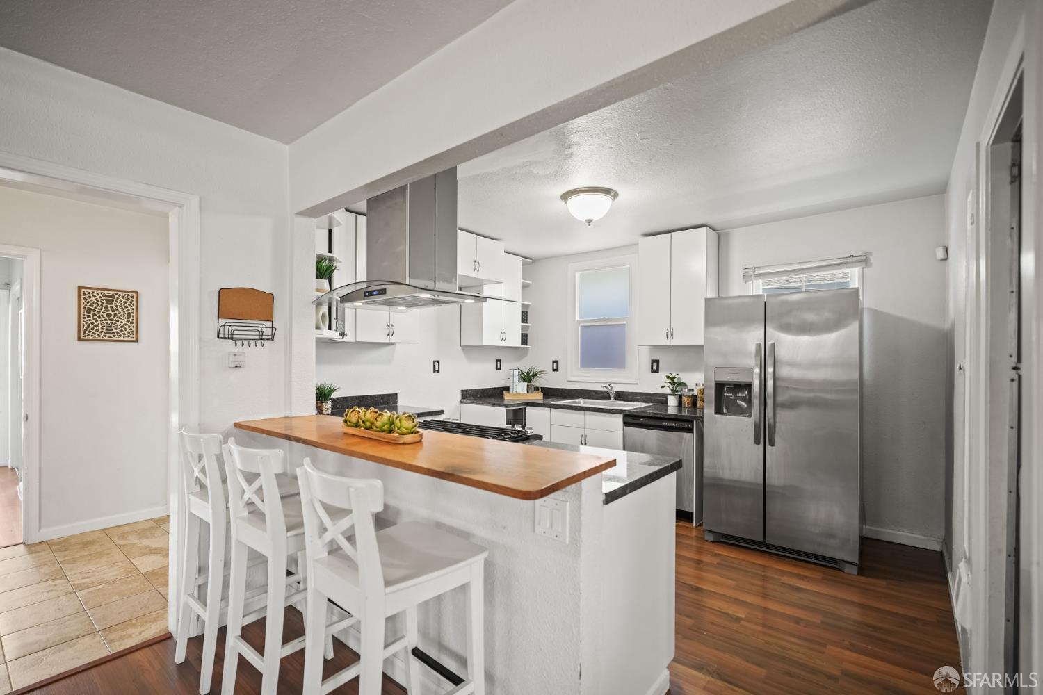 Detail Gallery Image 11 of 41 For 1309 105th Ave, Oakland,  CA 94603 - 3 Beds | 1 Baths