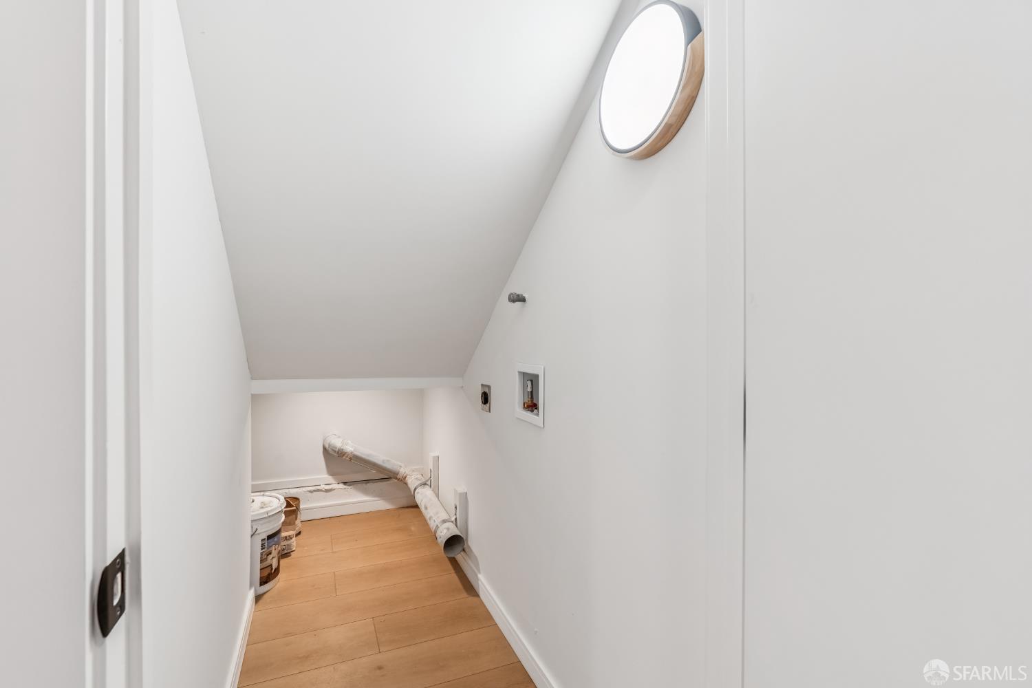 Detail Gallery Image 38 of 45 For 9 Seabreeze Ct, Pacifica,  CA 94044 - 4 Beds | 4 Baths