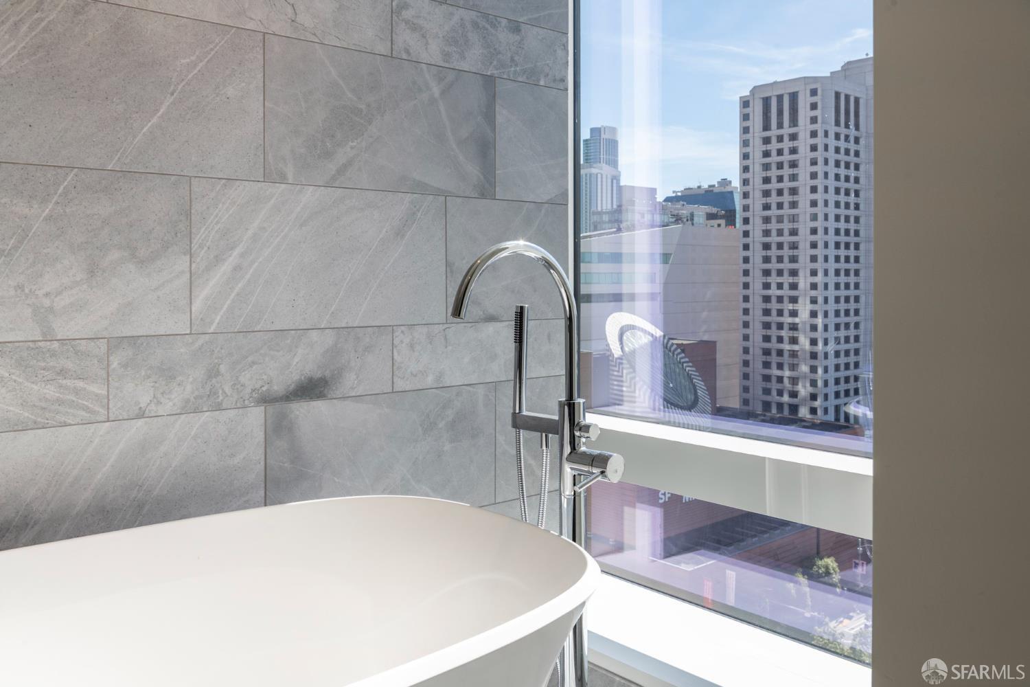 Detail Gallery Image 24 of 61 For 706 Mission St 16b,  San Francisco,  CA 94103 - 3 Beds | 3/1 Baths