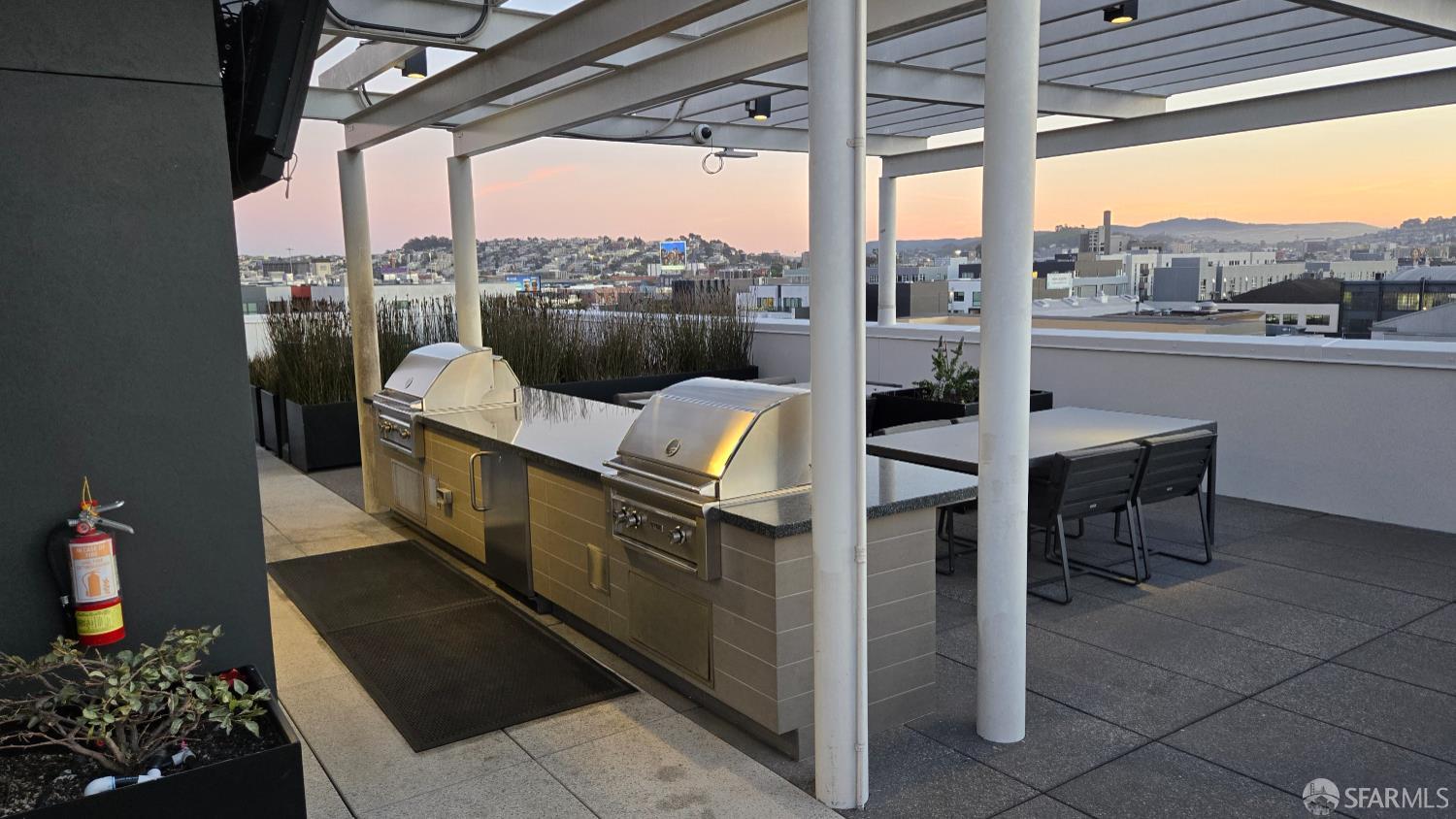 Photo #5: 426119137 Listing: Photo #5