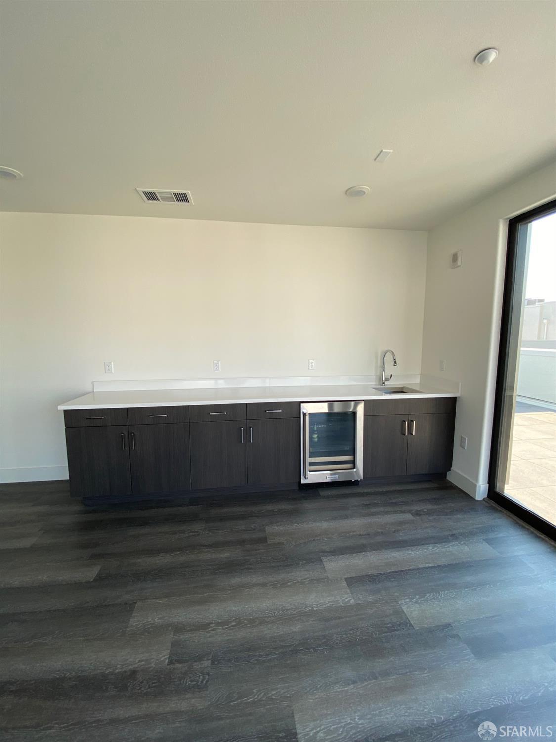 Detail Gallery Image 35 of 44 For 45250 Volt Ter #402,  Fremont,  CA 94539 - 3 Beds | 2/1 Baths