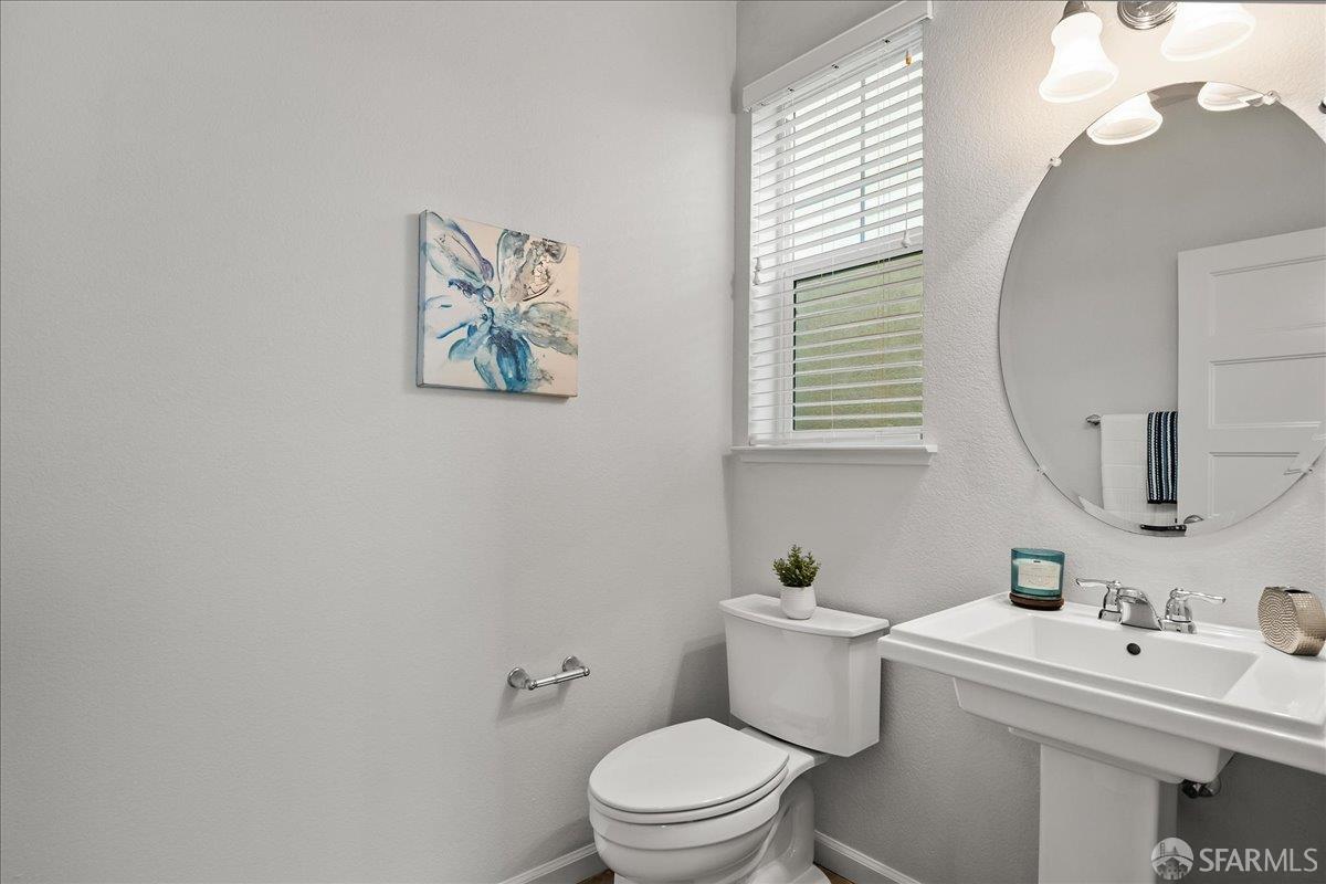 Detail Gallery Image 7 of 25 For 79 Middleton Pl, Hayward,  CA 94544 - 4 Beds | 3/1 Baths
