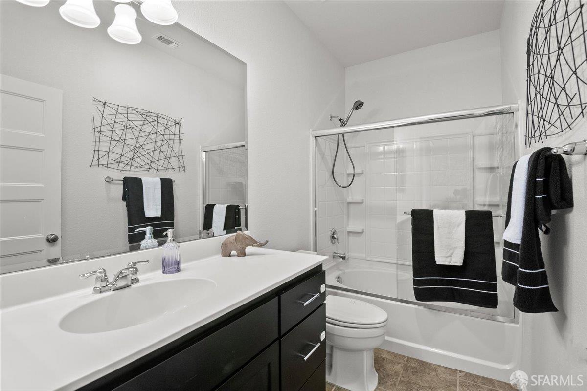 Detail Gallery Image 12 of 25 For 79 Middleton Pl, Hayward,  CA 94544 - 4 Beds | 3/1 Baths