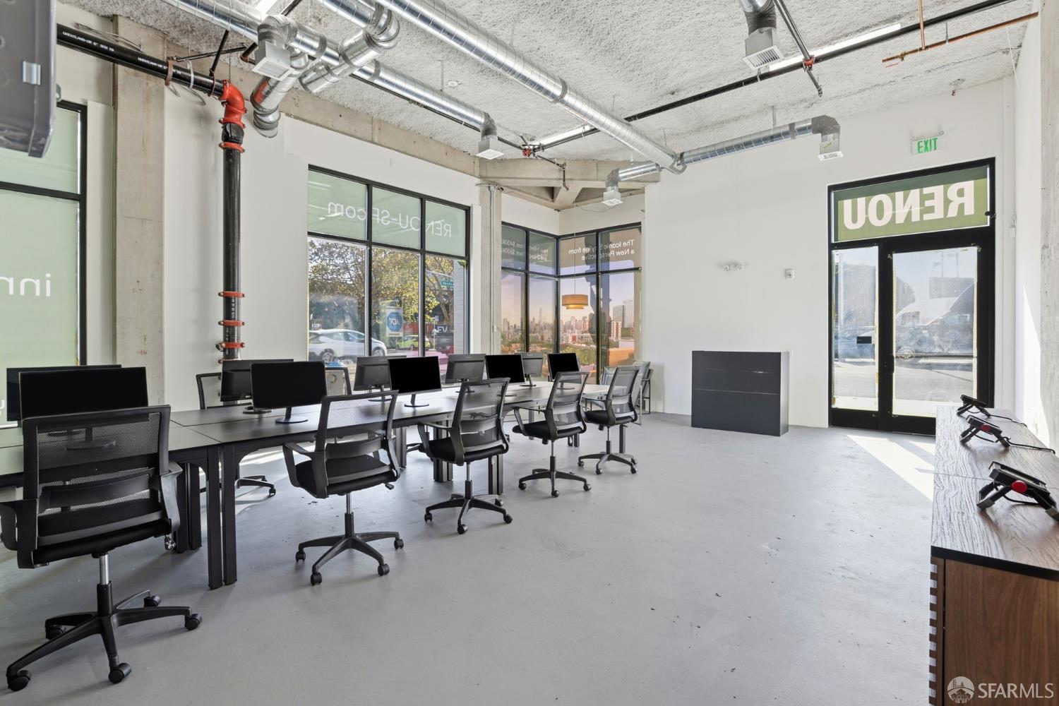 Detail Gallery Image 3 of 8 For 399 6th St, San Francisco,  CA 94103 - – Beds | – Baths