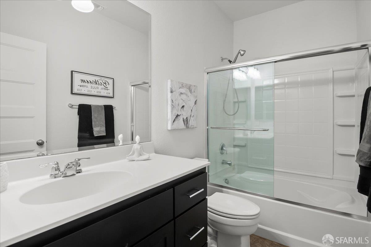 Detail Gallery Image 14 of 25 For 79 Middleton Pl, Hayward,  CA 94544 - 4 Beds | 3/1 Baths
