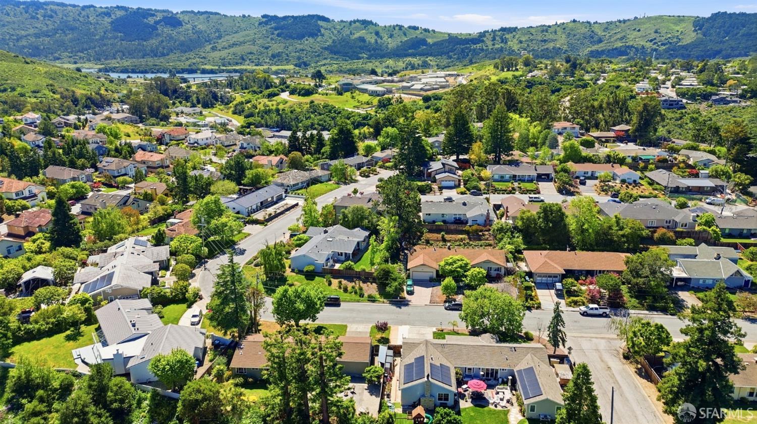 Detail Gallery Image 49 of 56 For 2117 Queens Ln, San Mateo,  CA 94402 - 4 Beds | 2 Baths