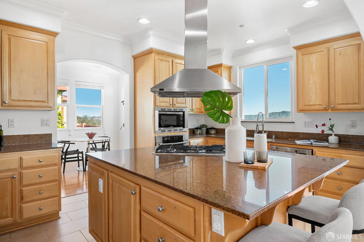 Detail Gallery Image 15 of 63 For 310 Goodwin Dr, San Bruno,  CA 94066 - 3 Beds | 2/1 Baths