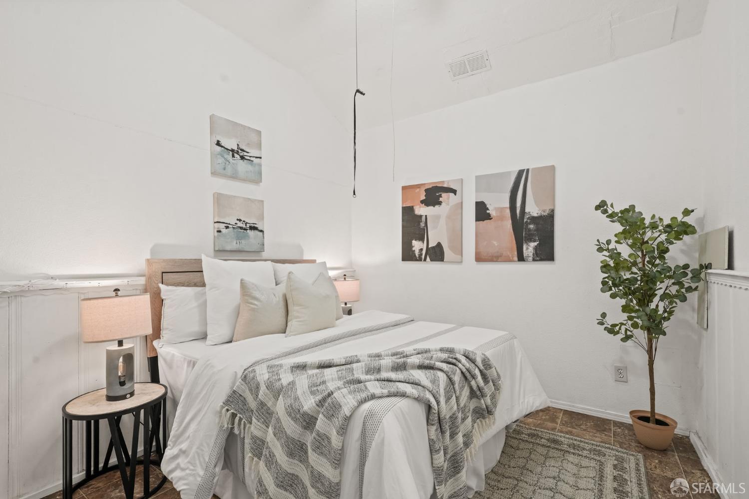 Detail Gallery Image 24 of 41 For 1309 105th Ave, Oakland,  CA 94603 - 3 Beds | 1 Baths