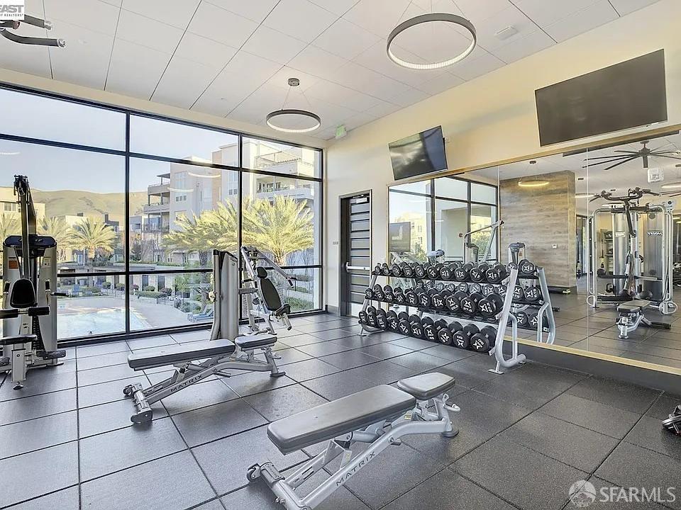 Detail Gallery Image 38 of 44 For 45250 Volt Ter #402,  Fremont,  CA 94539 - 3 Beds | 2/1 Baths