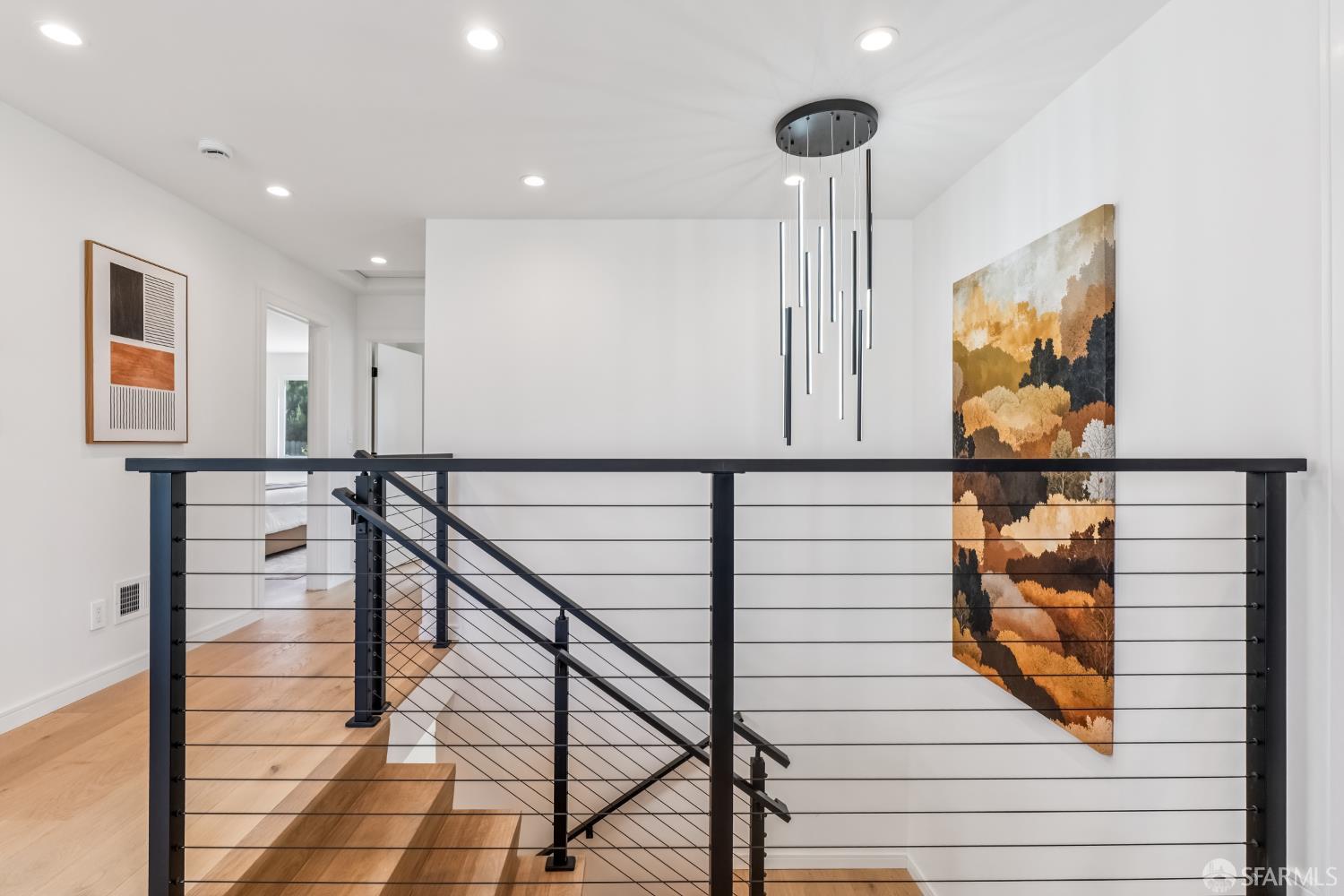 Detail Gallery Image 17 of 45 For 9 Seabreeze Ct, Pacifica,  CA 94044 - 4 Beds | 4 Baths