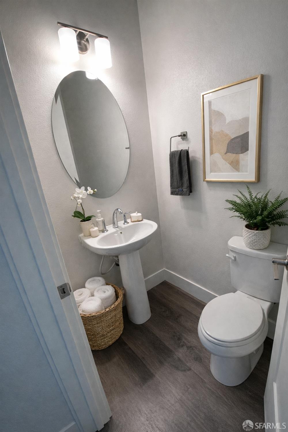 Detail Gallery Image 7 of 44 For 45250 Volt Ter #402,  Fremont,  CA 94539 - 3 Beds | 2/1 Baths