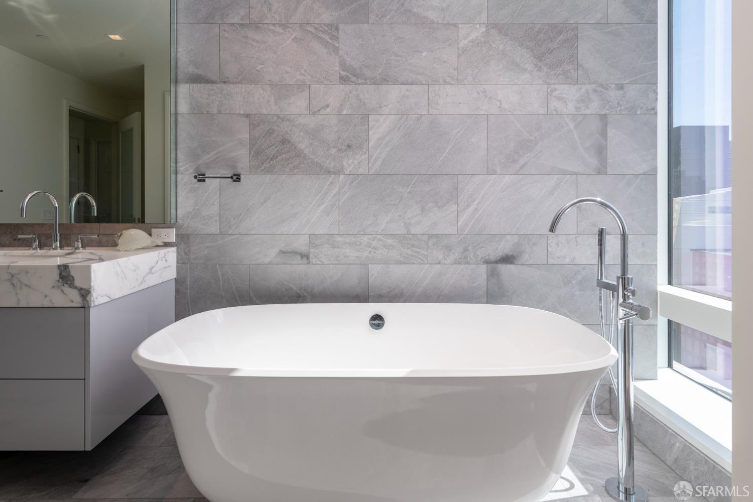 Detail Gallery Image 23 of 61 For 706 Mission St 16b,  San Francisco,  CA 94103 - 3 Beds | 3/1 Baths