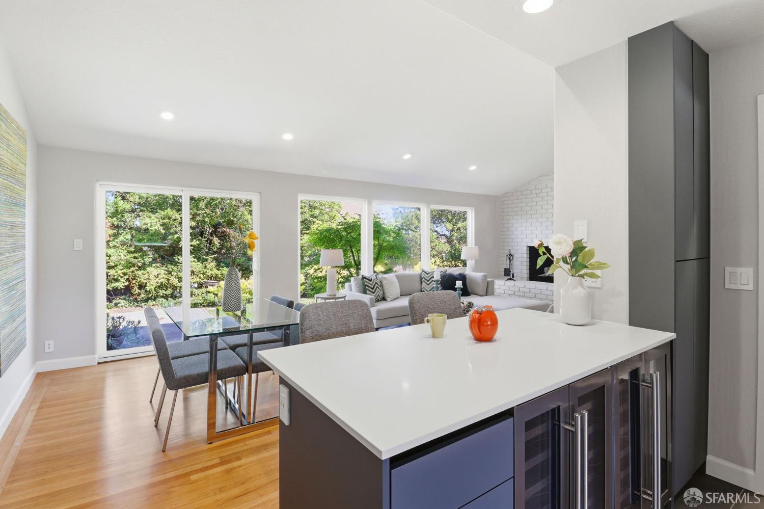 Detail Gallery Image 19 of 56 For 2117 Queens Ln, San Mateo,  CA 94402 - 4 Beds | 2 Baths