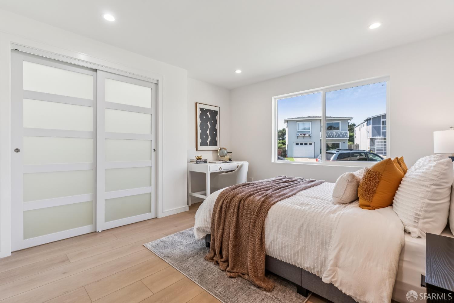 Detail Gallery Image 33 of 45 For 9 Seabreeze Ct, Pacifica,  CA 94044 - 4 Beds | 4 Baths