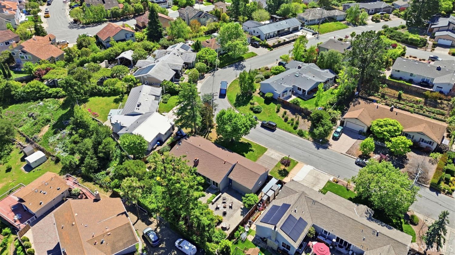 Detail Gallery Image 47 of 56 For 2117 Queens Ln, San Mateo,  CA 94402 - 4 Beds | 2 Baths